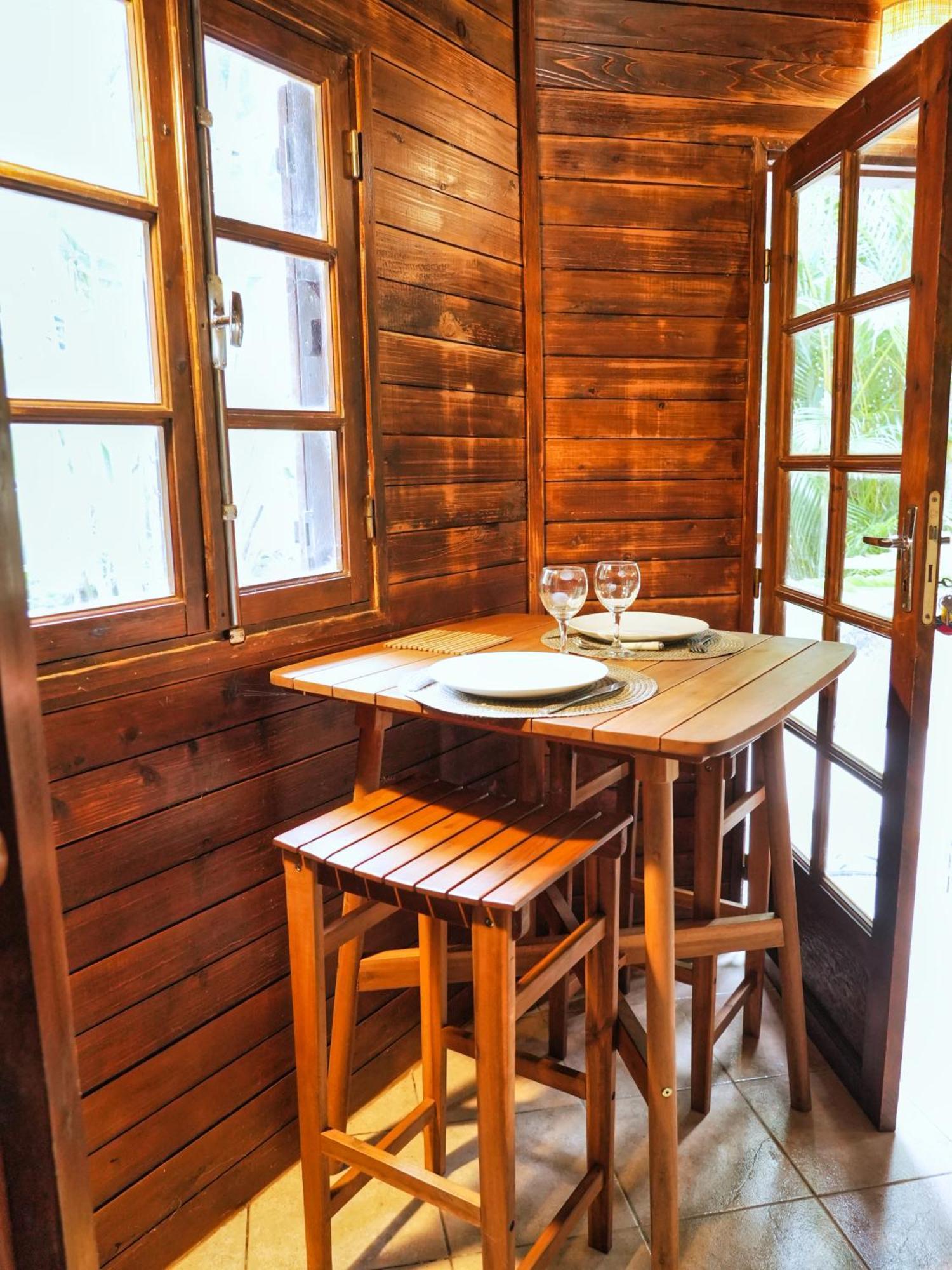 Les Cabanes Du Voyageur Sainte-Marie Zewnętrze zdjęcie
